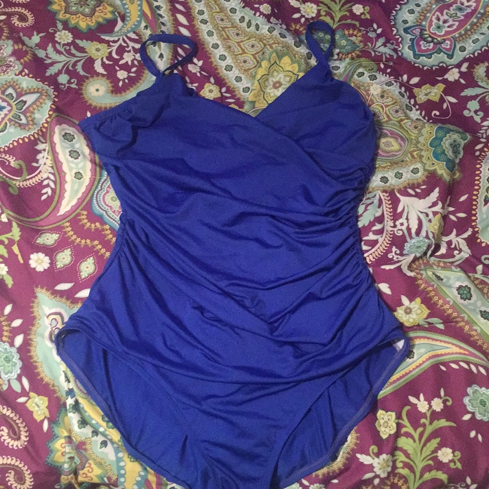 One piece bathing suit